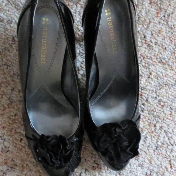 Naturalizer Pumps   " New! " - Picture 1 of 3